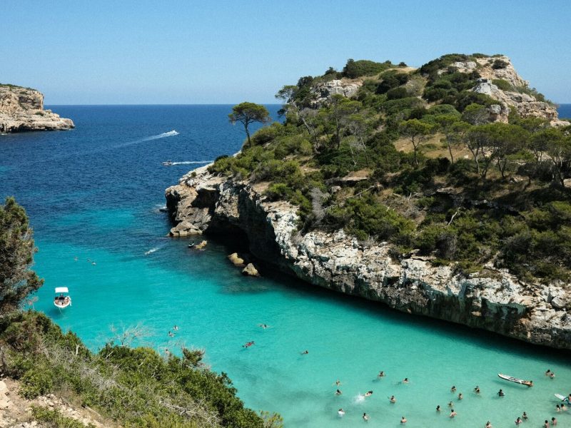 mariya-oliynyk-RZYQQW-OaH0-unsplash